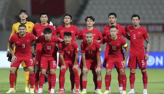 第二套是户外监控系统，24小时无死角的拍摄围墙内外、整个院落的所有位置。